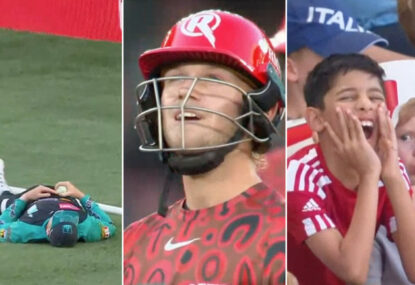 All of Marvel in disbelief as incredible Renshaw catch denies JFM his ton