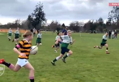 Under 10s girls team produce well worked move to score try against the boys